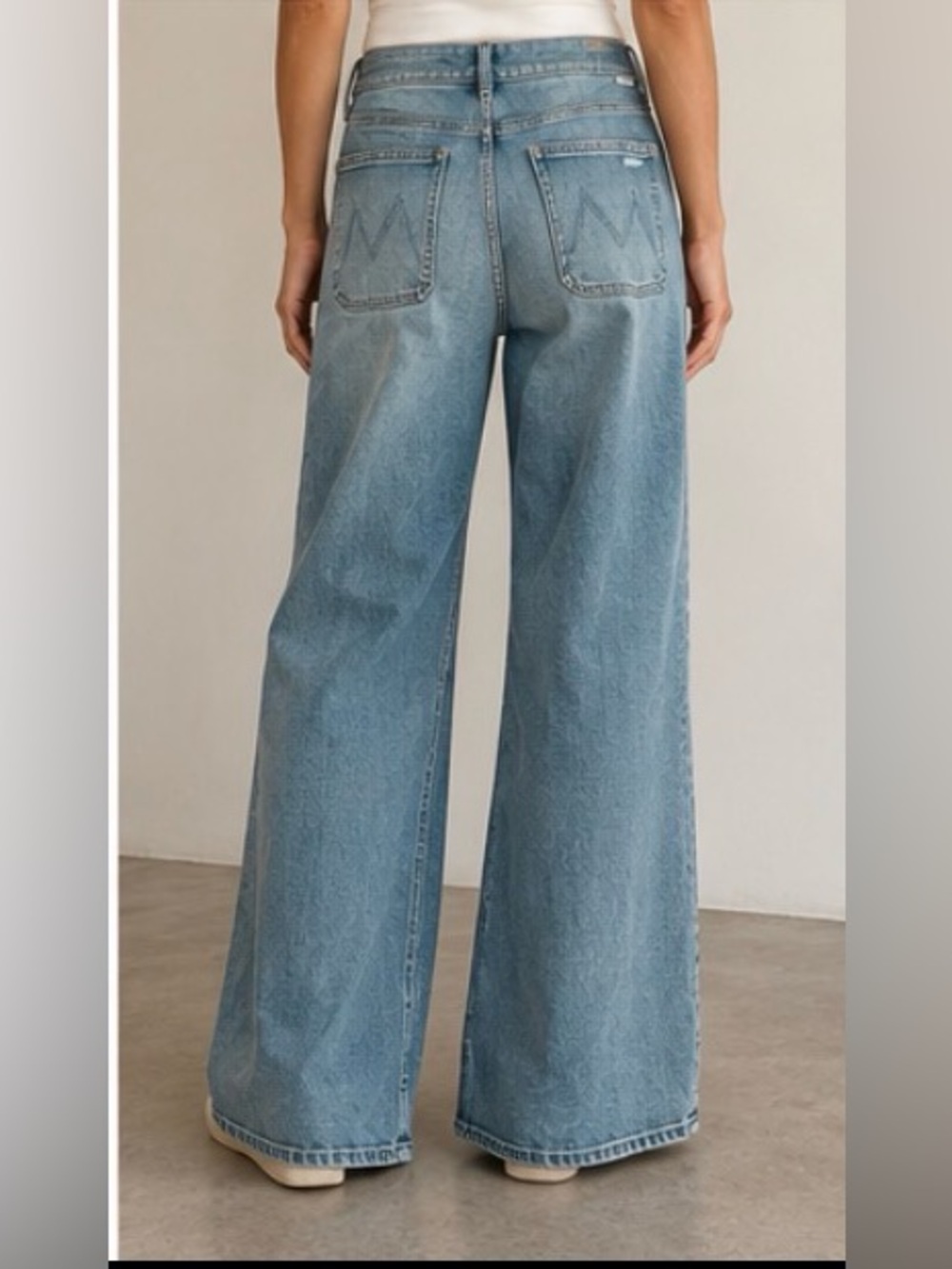 Mother denim roller patch pocket Wide Leg High-Rise Light wash Blue Jeans 30 - Picture 3 of 7